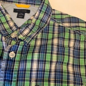 Tommy Hilfiger Shirts & Tops - Tommy Hilfiger Boys short sleeve button down shirt Tommy Hilfiger Shirts & Tops - Tommy Hilfiger Boys short sleeve button down shirt